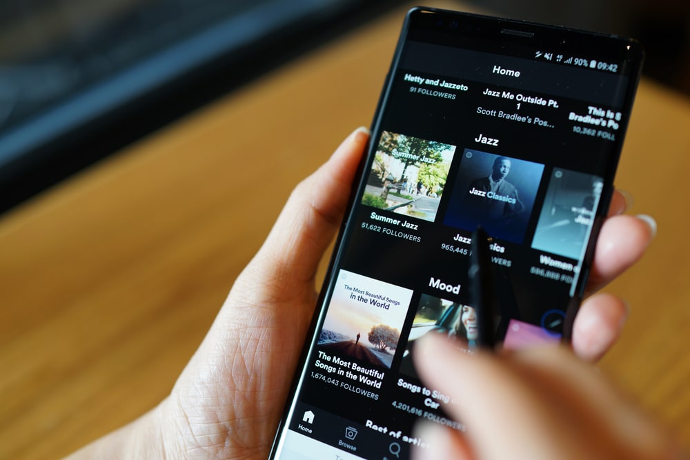 Comment créer une playlist sur Spotify ?